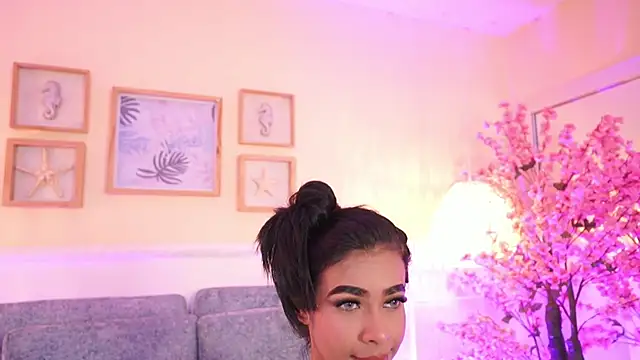 MeganLowell online show from March 3, 2026, 6:58 pm