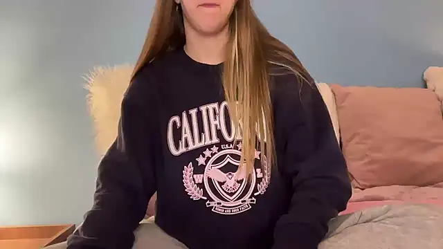 Martimartinaxx online show from January 8, 2026, 9:39 pm