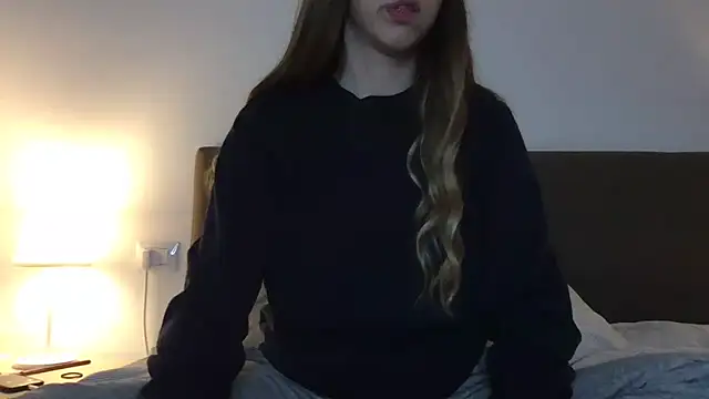 Snapshot of Martimartinaxx chatting on March 9, 2026, 9:19 pm Martimartinaxx online show from March 9, 2026, 9:19 pm