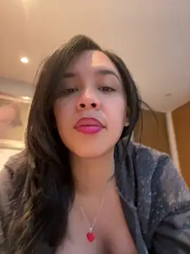 Esmerald 1111 online show from December 1, 2025, 12:10 pm