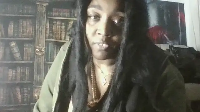 Snapshot of VenezuelaLuxeNoir chatting on May 8, 2026, 1:00 am VenezuelaLuxeNoir online show from May 8, 2026, 1:00 am