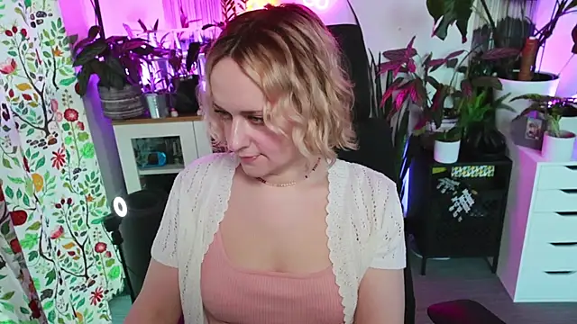 xzoeyryanx online show from January 16, 2026, 4:55 pm