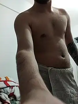 umtcns1 online show from November 17, 2025, 9:42 pm