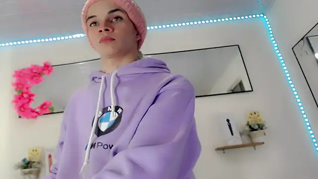 Karla hot777 online show from April 25, 2026, 12:41 pm