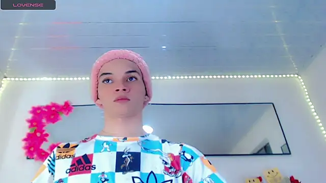 Karla hot777 online show from May 12, 2026, 12:57 pm