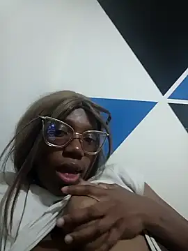 Snapshot of interracialhot chatting on December 4, 2025, 1:04 am interracialhot online show from December 4, 2025, 1:04 am