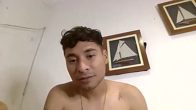 Snapshot of miguelgomher chatting on December 14, 2025, 10:25 pm miguelgomher online show from December 14, 2025, 10:25 pm