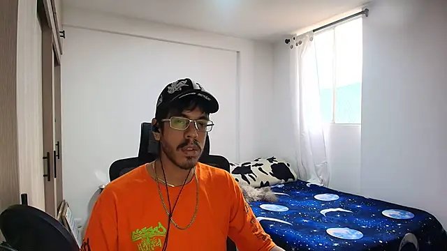 Snapshot of naitt_ chatting on November 24, 2025, 11:21 am naitt online show from November 24, 2025, 11:21 am