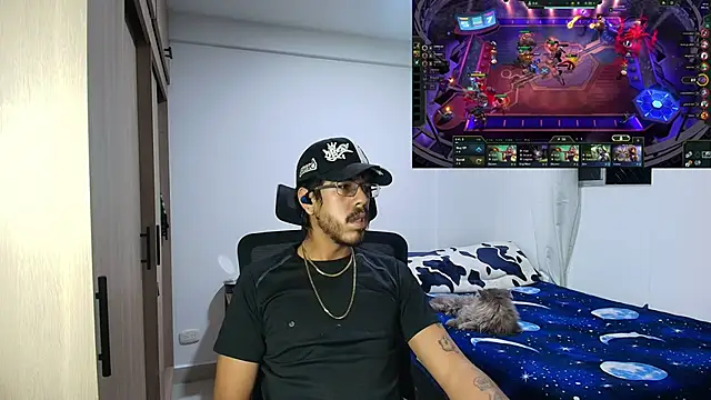 Snapshot of naitt_ chatting on December 5, 2025, 1:03 am naitt online show from December 5, 2025, 1:03 am