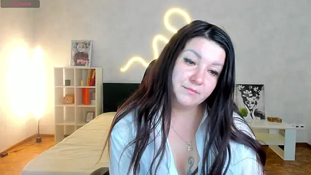 Snapshot of still__her chatting on December 4, 2025, 1:04 am still her online show from December 4, 2025, 1:04 am