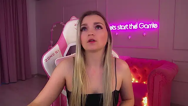 Snapshot of AnnyRaii chatting on December 16, 2025, 6:40 am AnnyRaii online show from December 16, 2025, 6:40 am