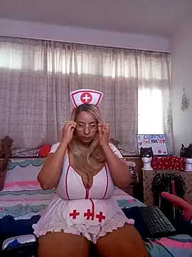 LaReineCleo online show from February 3, 2026, 11:26 am