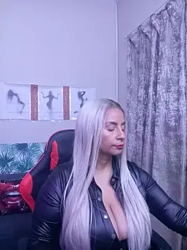 LaReineCleo online show from June 29, 2026, 10:37 am
