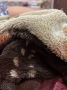 cutestpearl online show from February 23, 2026, 6:27 pm