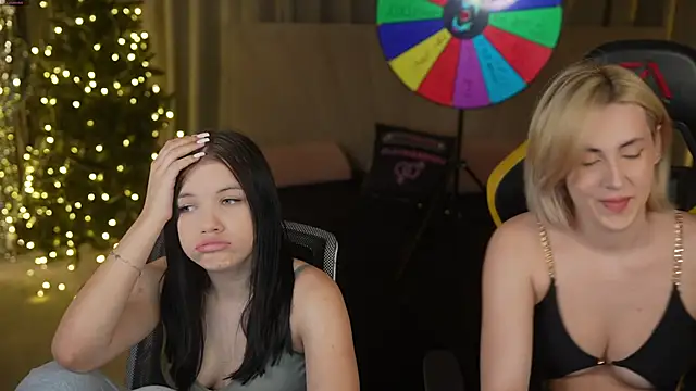 Kara cat online show from December 21, 2025, 3:19 pm