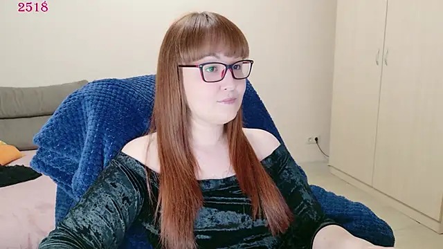 Foxy-lady online show from May 16, 2026, 5:34 pm