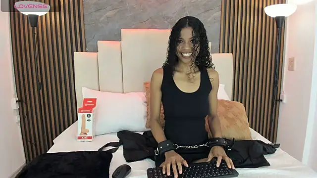 Snapshot of catiusca_reyes_03 chatting on December 4, 2025, 2:15 pm catiusca reyes 03 online show from December 4, 2025, 2:15 pm