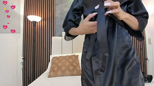 Snapshot of catiusca_reyes_03 chatting on January 13, 2026, 11:48 am catiusca reyes 03 online show from January 13, 2026, 11:48 am