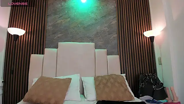 catiusca reyes 03 online show from March 26, 2026, 1:28 pm