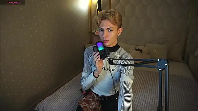 Even Vrot online show from December 13, 2025, 8:58 pm