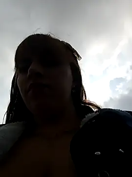 Snapshot of Juanita-30 chatting on December 17, 2025, 9:10 pm Juanita-30 online show from December 17, 2025, 9:10 pm