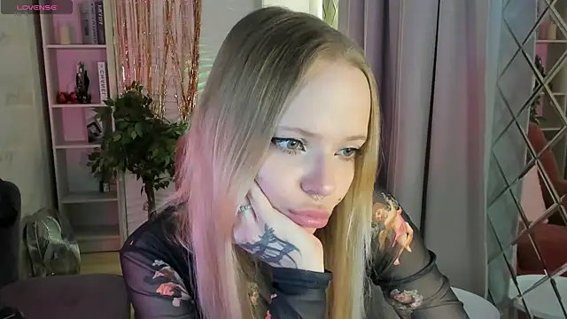 lucy loy online show from January 18, 2026, 1:48 pm