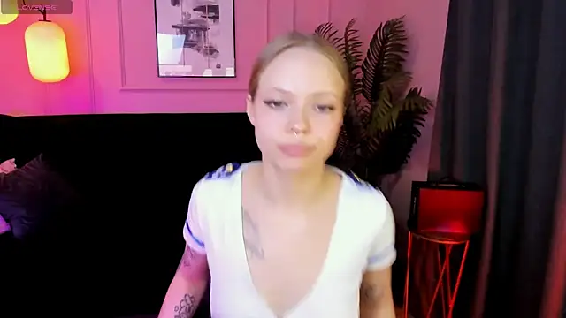 lucy loy online show from April 16, 2026, 6:58 am