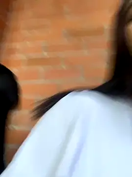 Snapshot of Sara_storm_outdoors chatting on November 18, 2025, 7:40 pm Sara storm outdoors online show from November 18, 2025, 7:40 pm