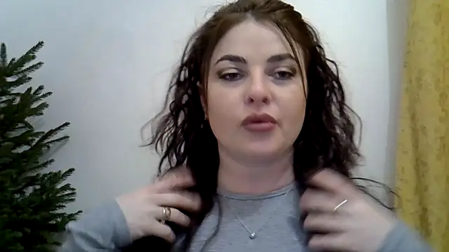 Snapshot of Darkroseq chatting on November 28, 2025, 1:47 pm Darkroseq online show from November 28, 2025, 1:47 pm