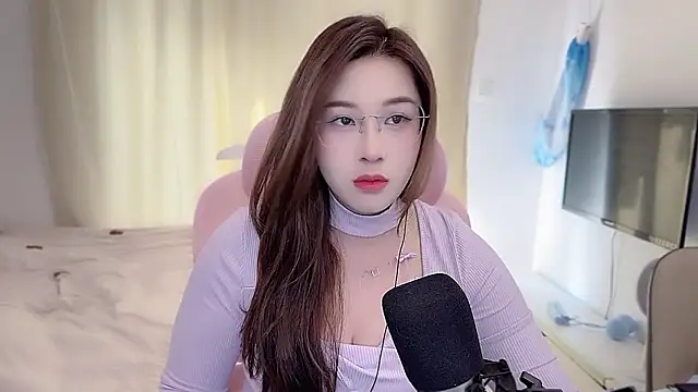 TTtia  online show from January 13, 2026, 1:44 am