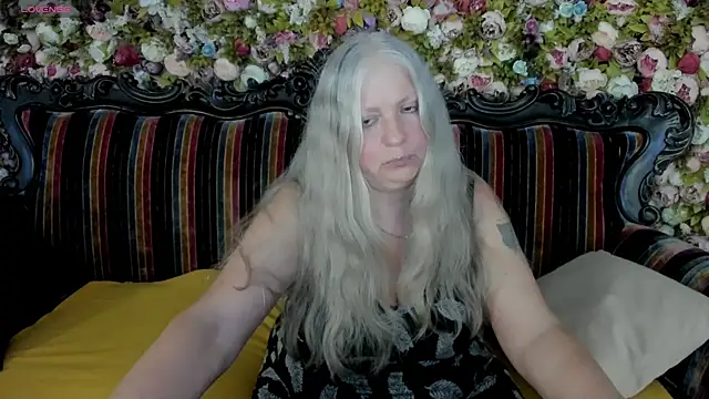 Snapshot of mariabelladonna chatting on July 17, 2026, 10:25 pm mariabelladonna online show from July 17, 2026, 10:25 pm