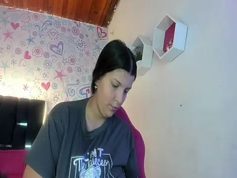 Snapshot of ISA_RIVAS chatting on November 26, 2025, 12:06 pm ISA RIVAS online show from November 26, 2025, 12:06 pm