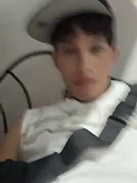 Snapshot of Handsome_boys69 chatting on November 26, 2025, 1:17 am Handsome boys69 online show from November 26, 2025, 1:17 am