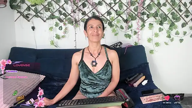 Eva moon5 online show from January 9, 2026, 7:48 pm