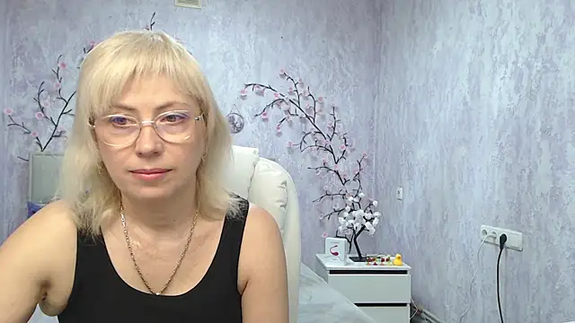 Snapshot of LaurenWishy chatting on May 18, 2026, 5:13 am LaurenWishy online show from May 18, 2026, 5:13 am