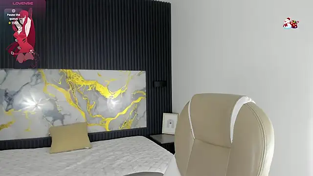 Snapshot of Sylasfrost chatting on November 22, 2025, 7:35 pm Sylasfrost online show from November 22, 2025, 7:35 pm