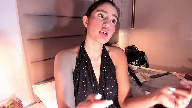 IsabelaStefano online show from June 12, 2026, 3:16 am
