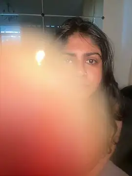 TiaBella  online show from April 15, 2026, 6:48 pm