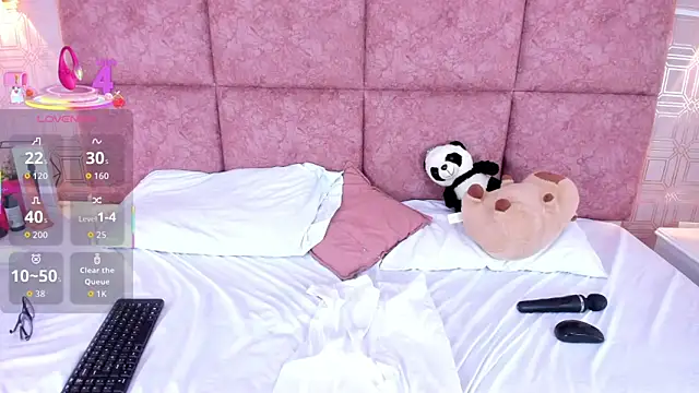 NathalieRoss1 online show from March 8, 2026, 6:01 pm