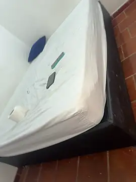 Onix couple online show from April 12, 2026, 2:55 pm