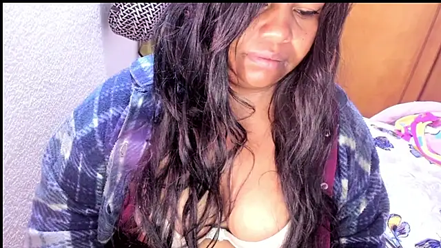 ebonycamelia online show from February 18, 2026, 8:54 am