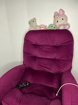 Valen-Foxx1 online show from April 16, 2026, 6:36 am