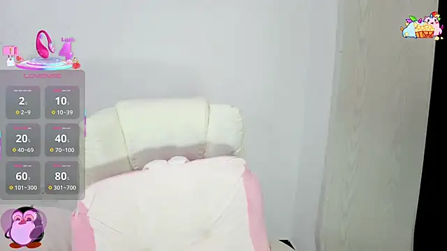 XIAOFENG-2025 online show from November 20, 2025, 5:40 am