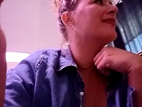 whitecream88 online show from December 13, 2025, 7:53 pm