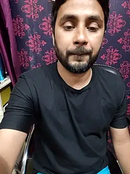 Cute Lucky online show from April 22, 2026, 9:22 am