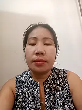 Snapshot of Reema_143 chatting on November 28, 2025, 5:21 am Reema 143 online show from November 28, 2025, 5:21 am