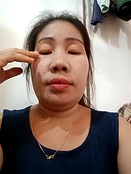 Snapshot of Reema_143 chatting on December 1, 2025, 5:12 am Reema 143 online show from December 1, 2025, 5:12 am