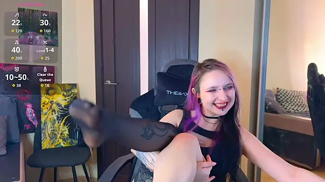 Snapshot of lavender_monster chatting on February 15, 2026, 10:14 am lavender monster online show from February 15, 2026, 10:14 am