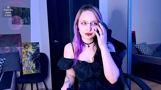 Snapshot of lavender_monster chatting on February 19, 2026, 6:04 pm lavender monster online show from February 19, 2026, 6:04 pm