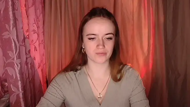 Snapshot of Illa_May chatting on December 16, 2025, 7:13 am Illa May online show from December 16, 2025, 7:13 am